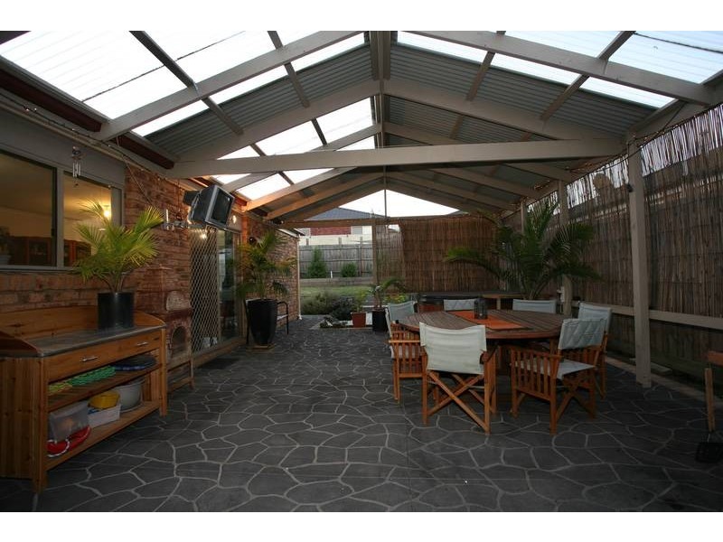 36 Sallybrook Circuit, Narre Warren VIC 3805