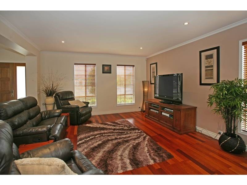 46 Crawley Road, Narre Warren North VIC 3804
