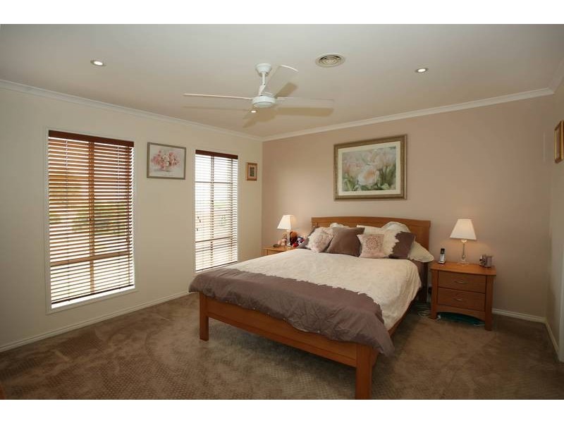 46 Crawley Road, Narre Warren North VIC 3804