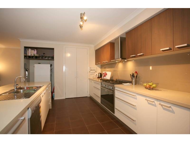 11 Skipperstone Glen, Narre Warren South VIC 3805