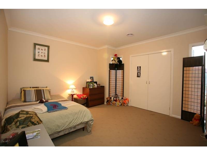 11 Skipperstone Glen, Narre Warren South VIC 3805