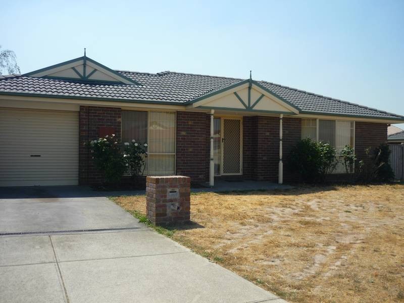 1/13 Abercairn Drive, Narre Warren VIC 3805
