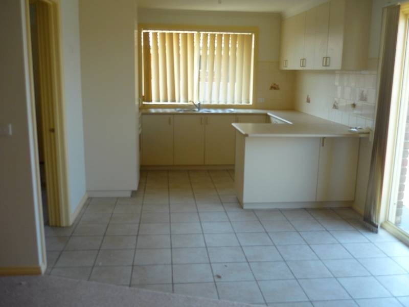 1/13 Abercairn Drive, Narre Warren VIC 3805