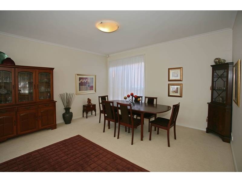 39 Avebury Drive, Berwick VIC 3806