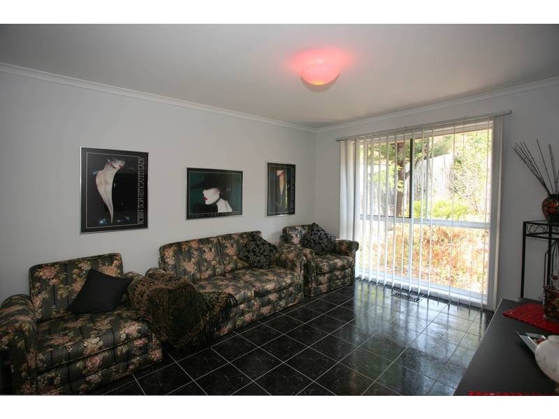 39 Avebury Drive, Berwick VIC 3806