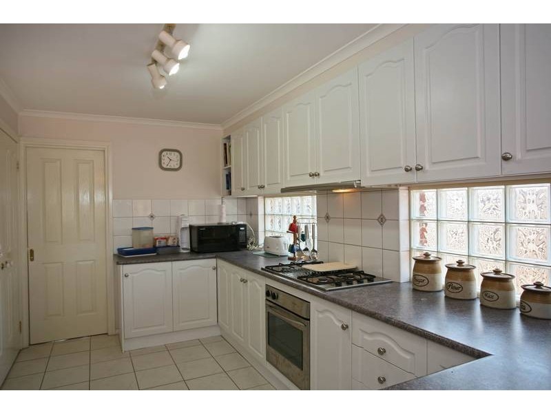 33 Parkwood Avenue, Narre Warren South VIC 3805