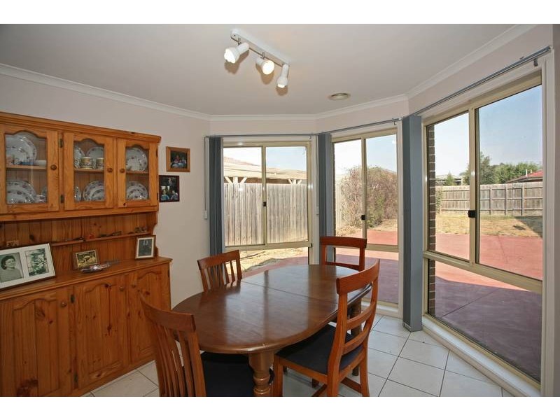 33 Parkwood Avenue, Narre Warren South VIC 3805