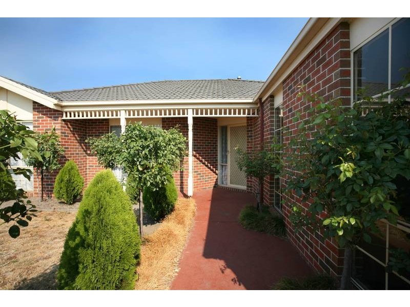 33 Parkwood Avenue, Narre Warren South VIC 3805