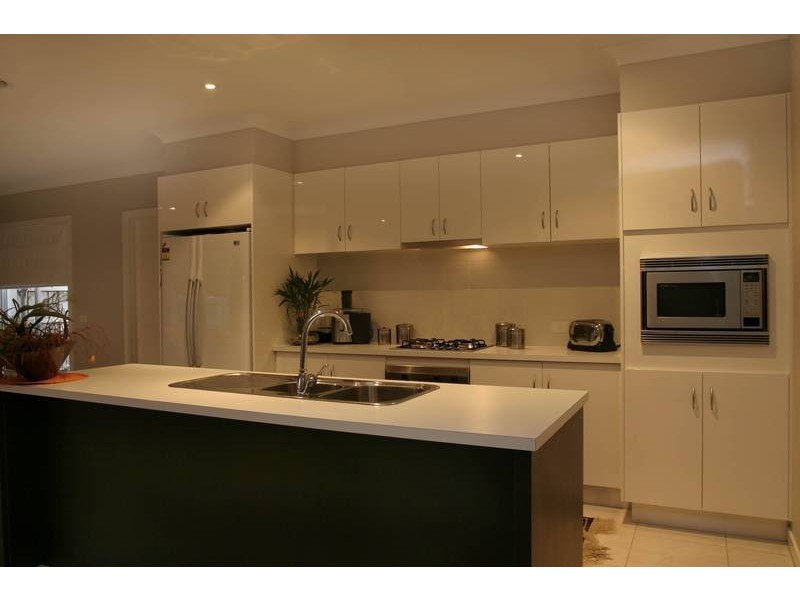 1 The Esplanade, Narre Warren South VIC 3805