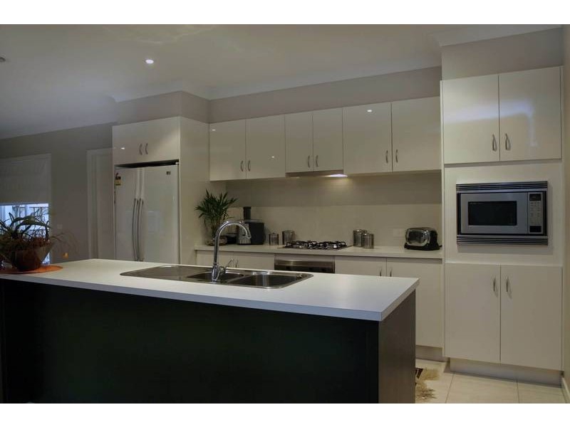 1 The Esplanade, Narre Warren South VIC 3805