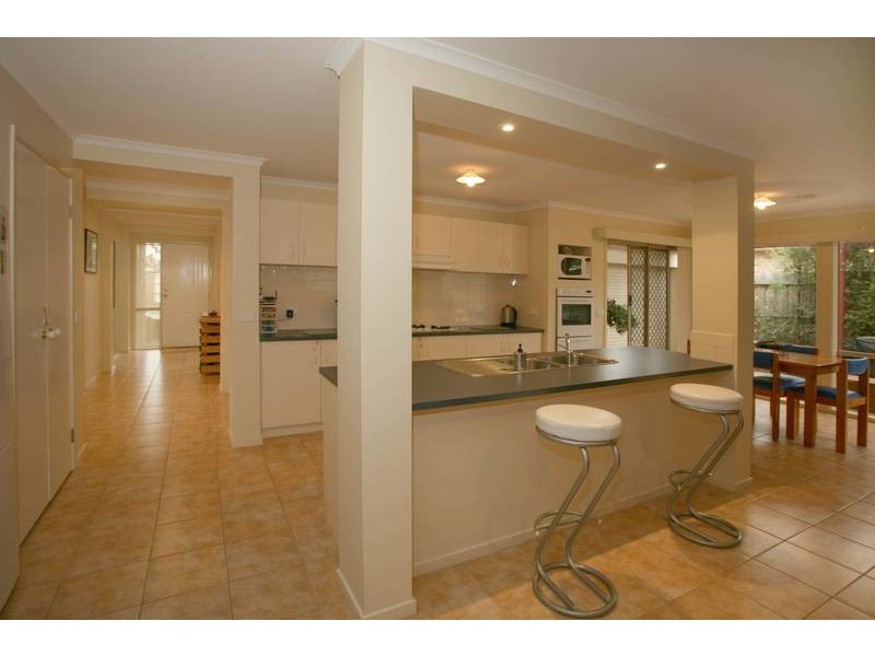 4 Bancroft Avenue, Narre Warren VIC 3805