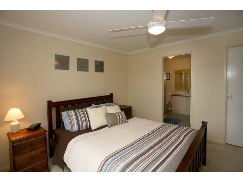 4 Bancroft Avenue, Narre Warren VIC 3805