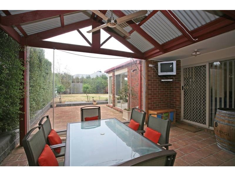 4 Bancroft Avenue, Narre Warren VIC 3805