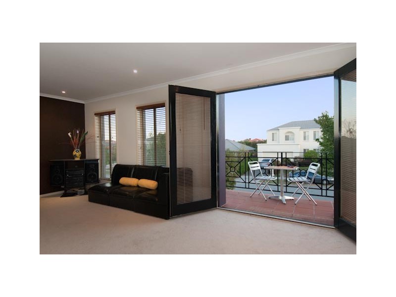 8 Hunt Club Road, Narre Warren South VIC 3805