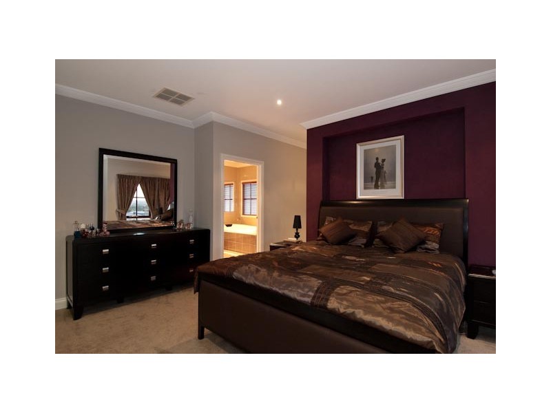 7 Viewbridge Close, Berwick VIC 3806