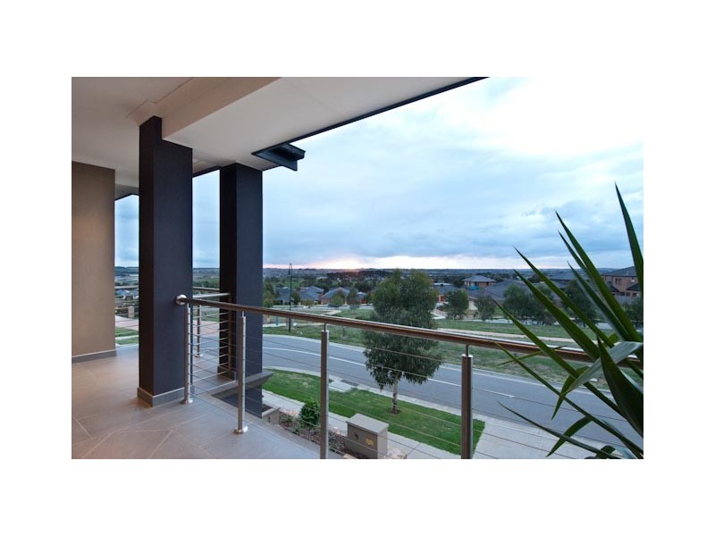 7 Viewbridge Close, Berwick VIC 3806