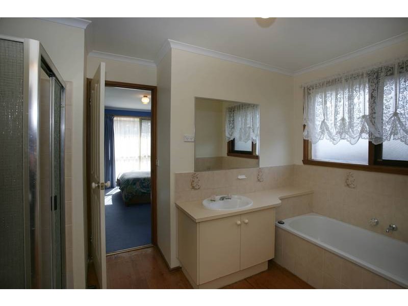 14 Shara Court, Narre Warren VIC 3805