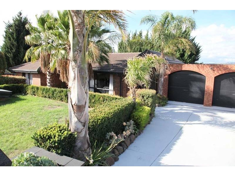 8 Marnie Place, Hallam VIC 3803