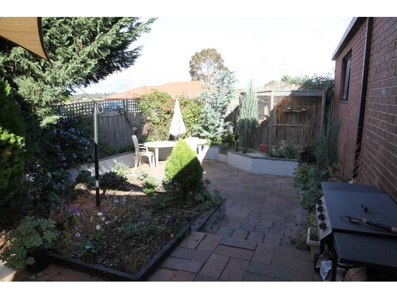 8 Marnie Place, Hallam VIC 3803