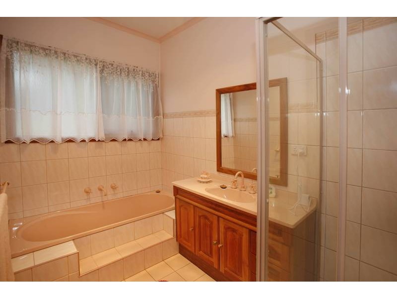 3 Harries Court, Narre Warren North VIC 3804