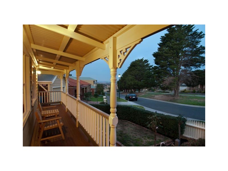 9 Eastern Park Square, Narre Warren South VIC 3805