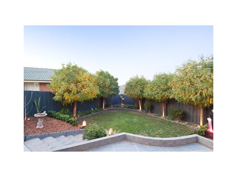 9 Eastern Park Square, Narre Warren South VIC 3805