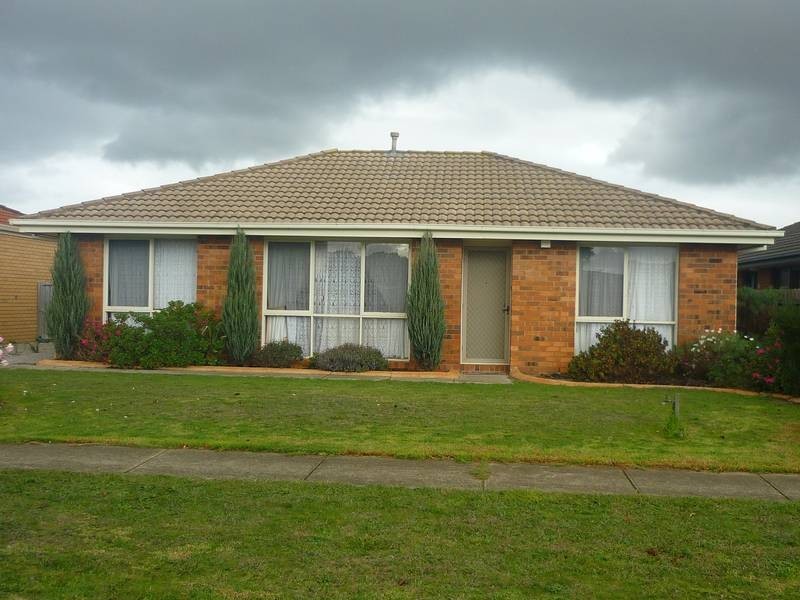 19 Pentland Drive, Narre Warren VIC 3805