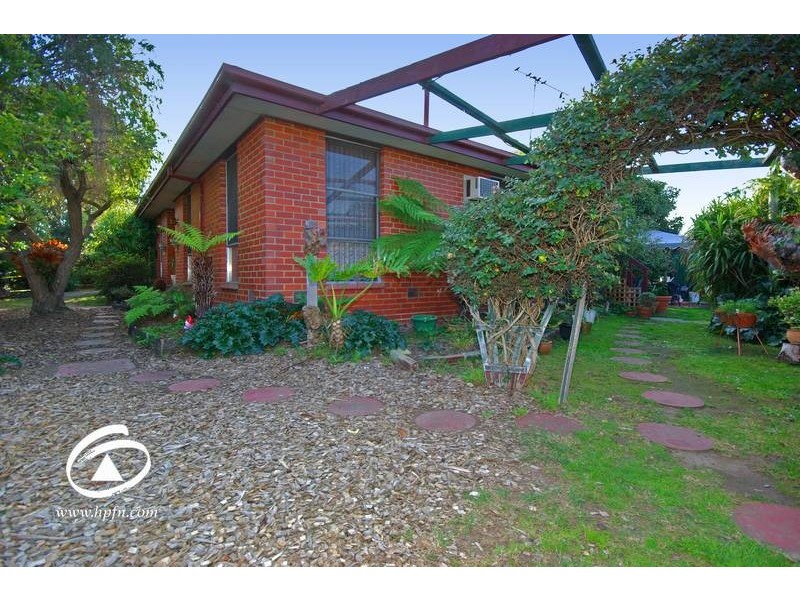 2 Silvan Grove, Hampton Park VIC 3976