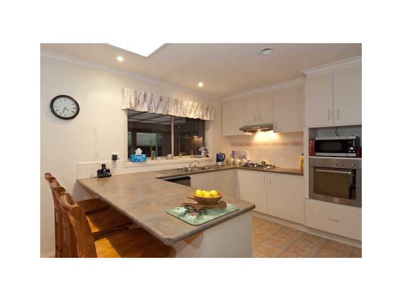 12 Turnberry Avenue, Narre Warren South VIC 3805