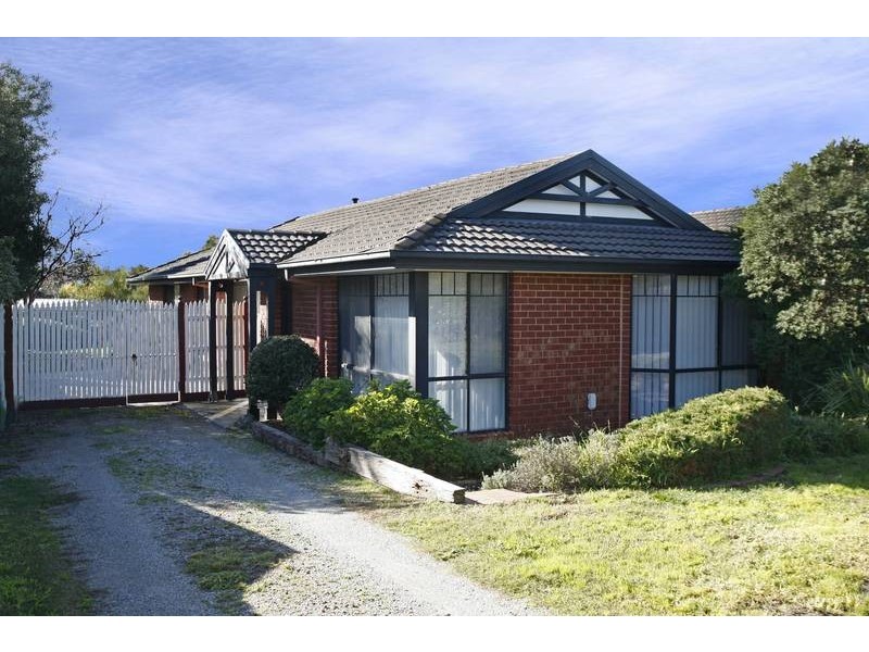 19 Nana Walk, Narre Warren South VIC 3805