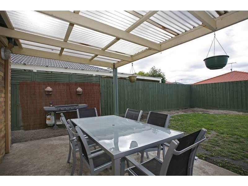 20 Grand Arch Way, Berwick VIC 3806