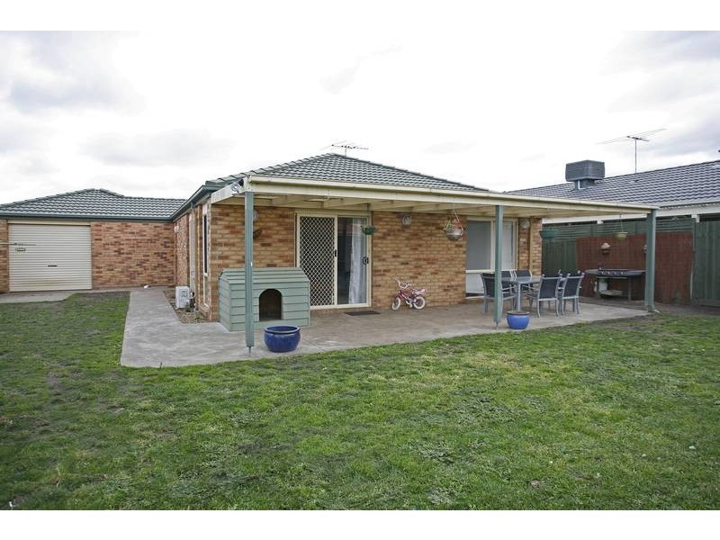 20 Grand Arch Way, Berwick VIC 3806