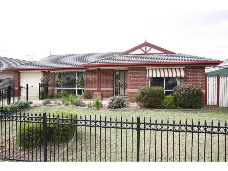 46 Kershaw Drive, Narre Warren South VIC 3805
