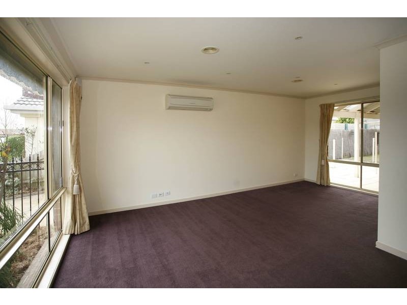 46 Kershaw Drive, Narre Warren South VIC 3805