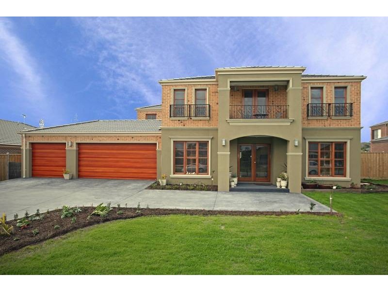 10 Roselea Place, Narre Warren North VIC 3804