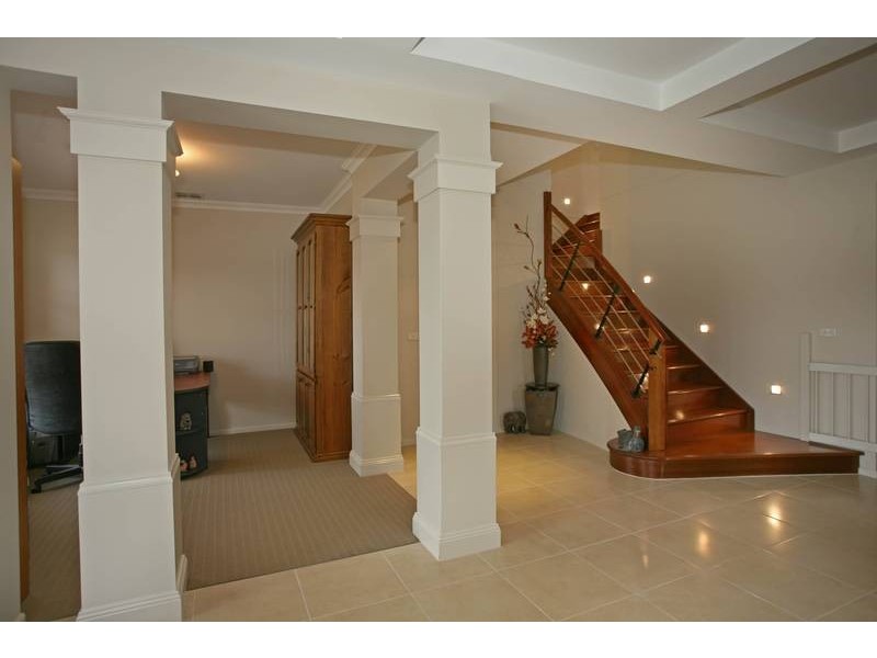 10 Roselea Place, Narre Warren North VIC 3804