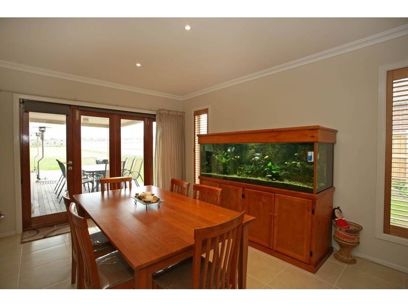 10 Roselea Place, Narre Warren North VIC 3804