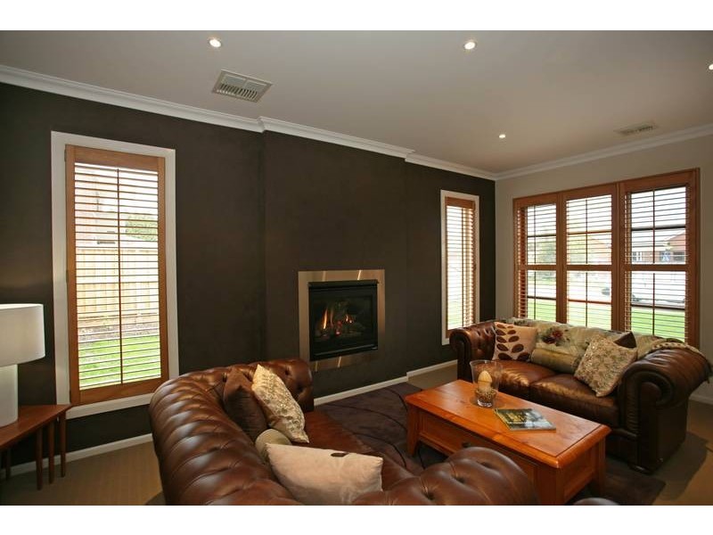 10 Roselea Place, Narre Warren North VIC 3804