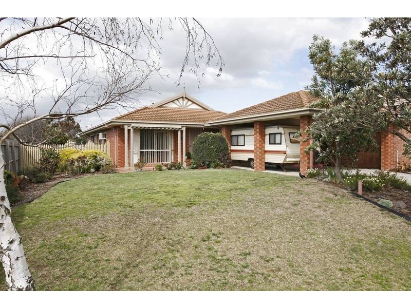 16 James Bathe Way, Narre Warren South VIC 3805