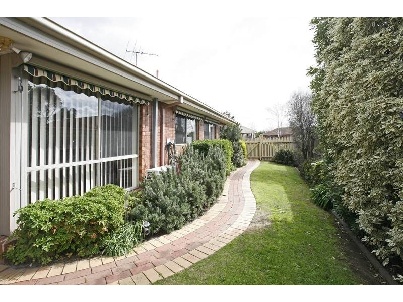 16 James Bathe Way, Narre Warren South VIC 3805