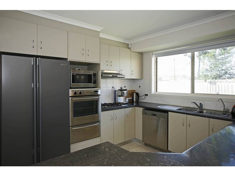 4 Sage Place, Narre Warren VIC 3805