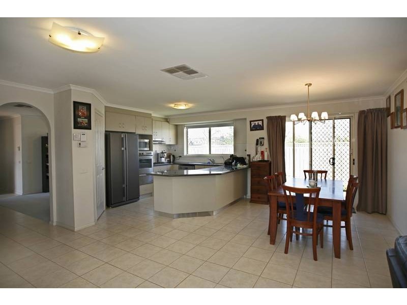 4 Sage Place, Narre Warren VIC 3805