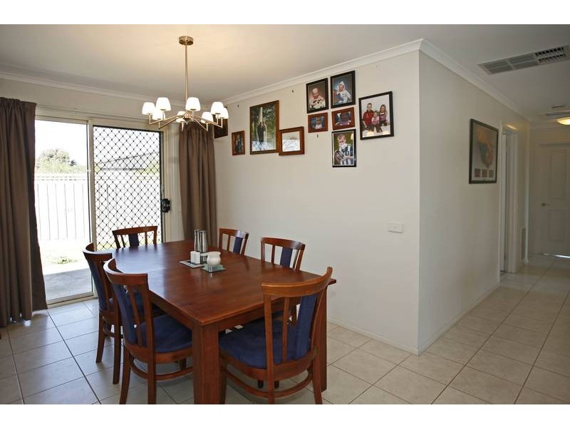 4 Sage Place, Narre Warren VIC 3805