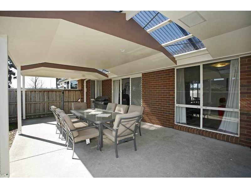 4 Sage Place, Narre Warren VIC 3805