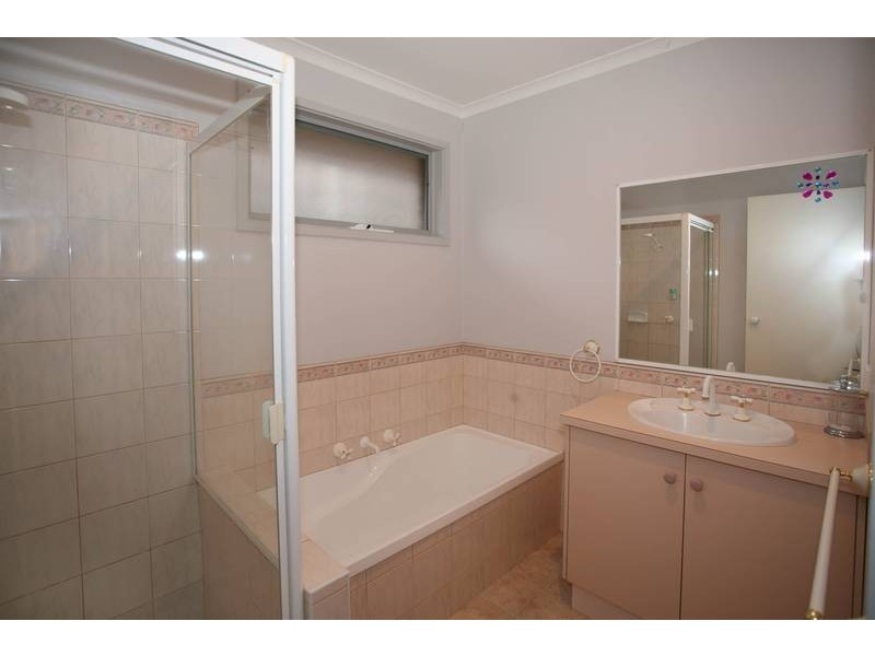 20 Norman Place, Narre Warren VIC 3805