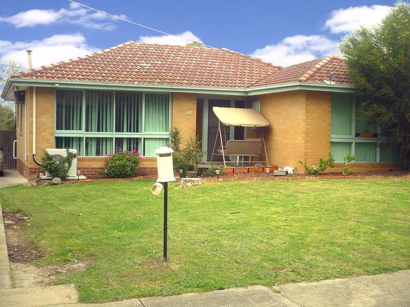 82 Sweeney Drive, Narre Warren VIC 3805