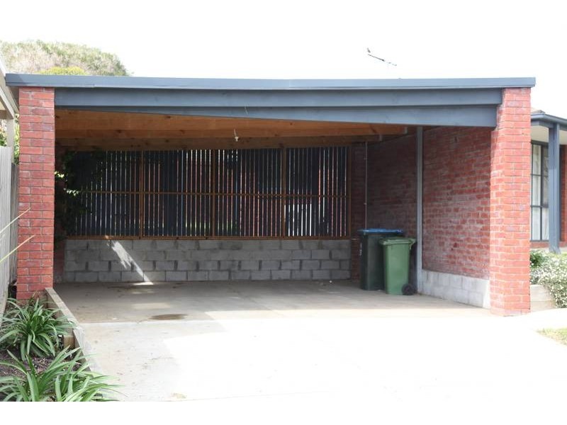 57 Collins Crescent, Berwick VIC 3806