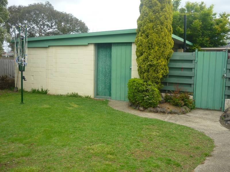 14 Chateau Avenue, Narre Warren VIC 3805