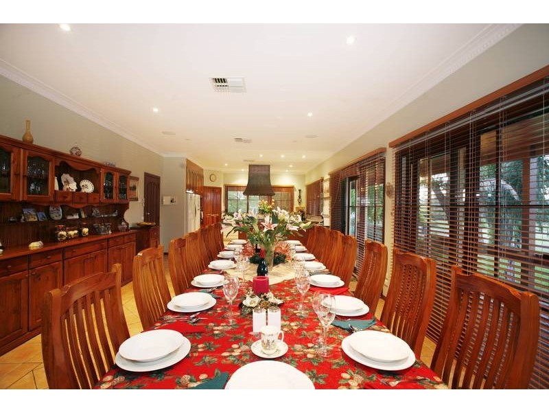 60 Moores Road, Clyde VIC 3978