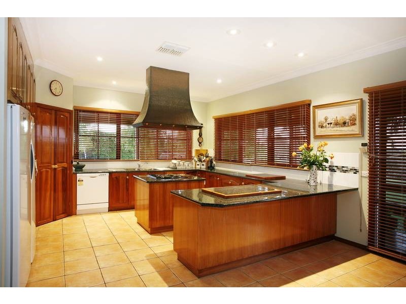 60 Moores Road, Clyde VIC 3978